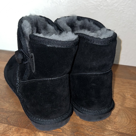 Shearling boots New - Picture 5 of 6